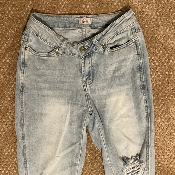 Not Your Babe V Waist Split Hem Jeans - Picture 3 of 5